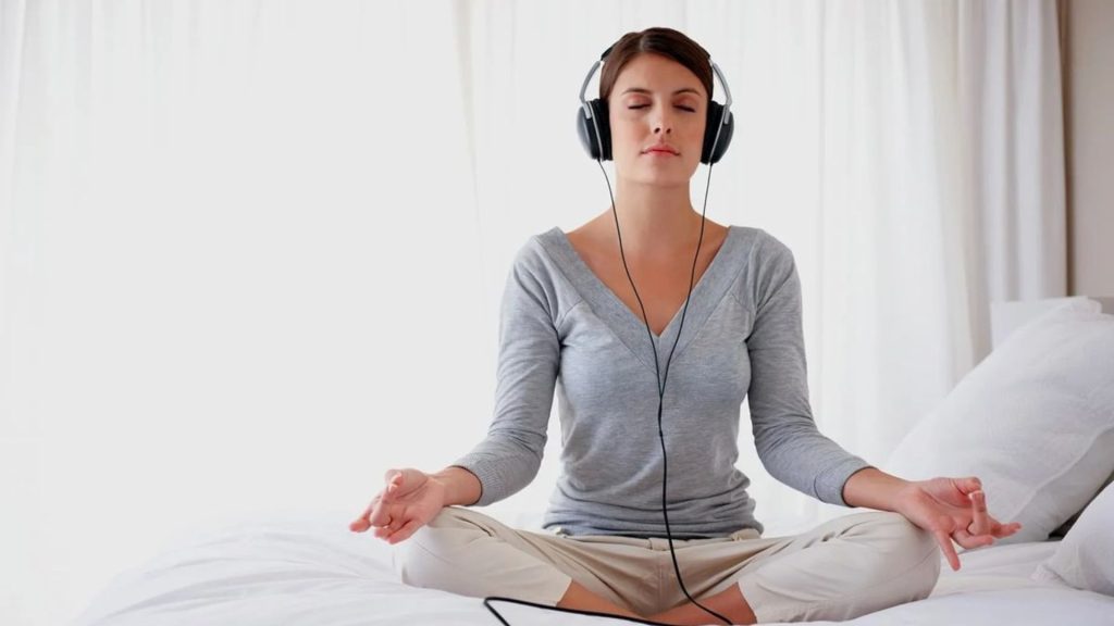 Mindfulness techniques to manage social anxietyty