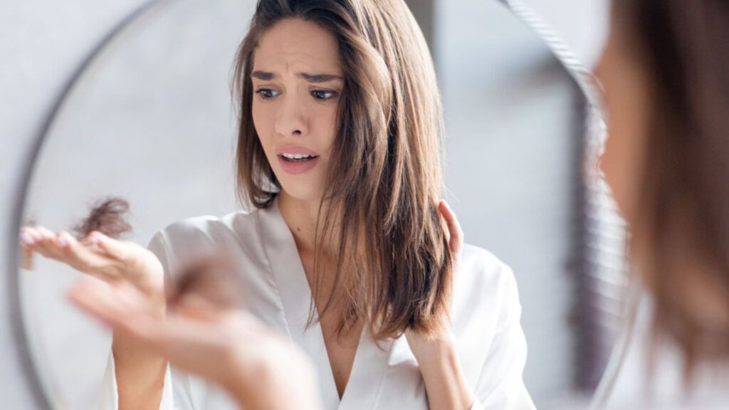 10 signs that hard water affects your hair