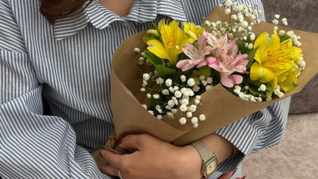 buy yourself flowers for sole date celebartion